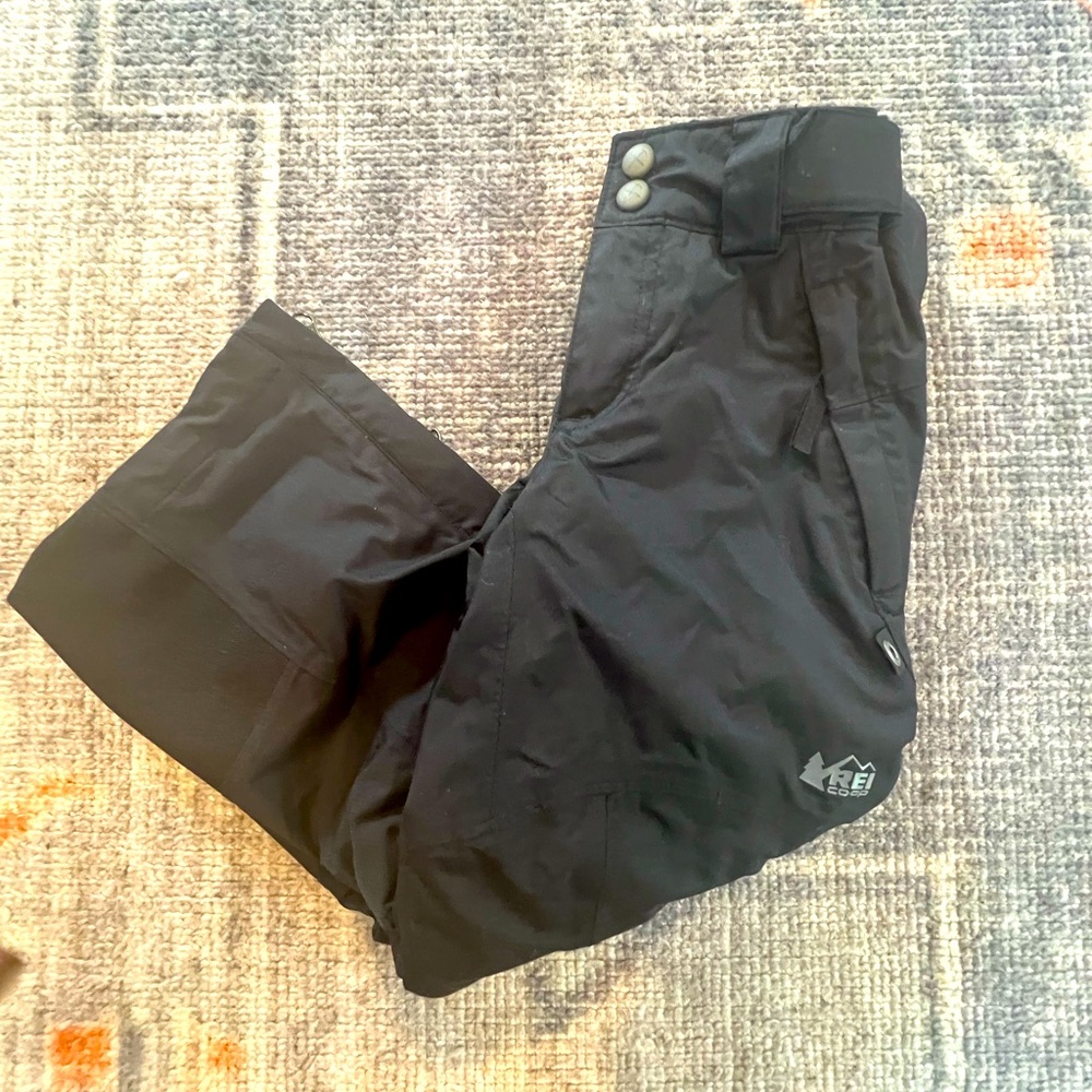 REI adjustable “pants that grow” snow pants size xxs size 4-5- worn once!